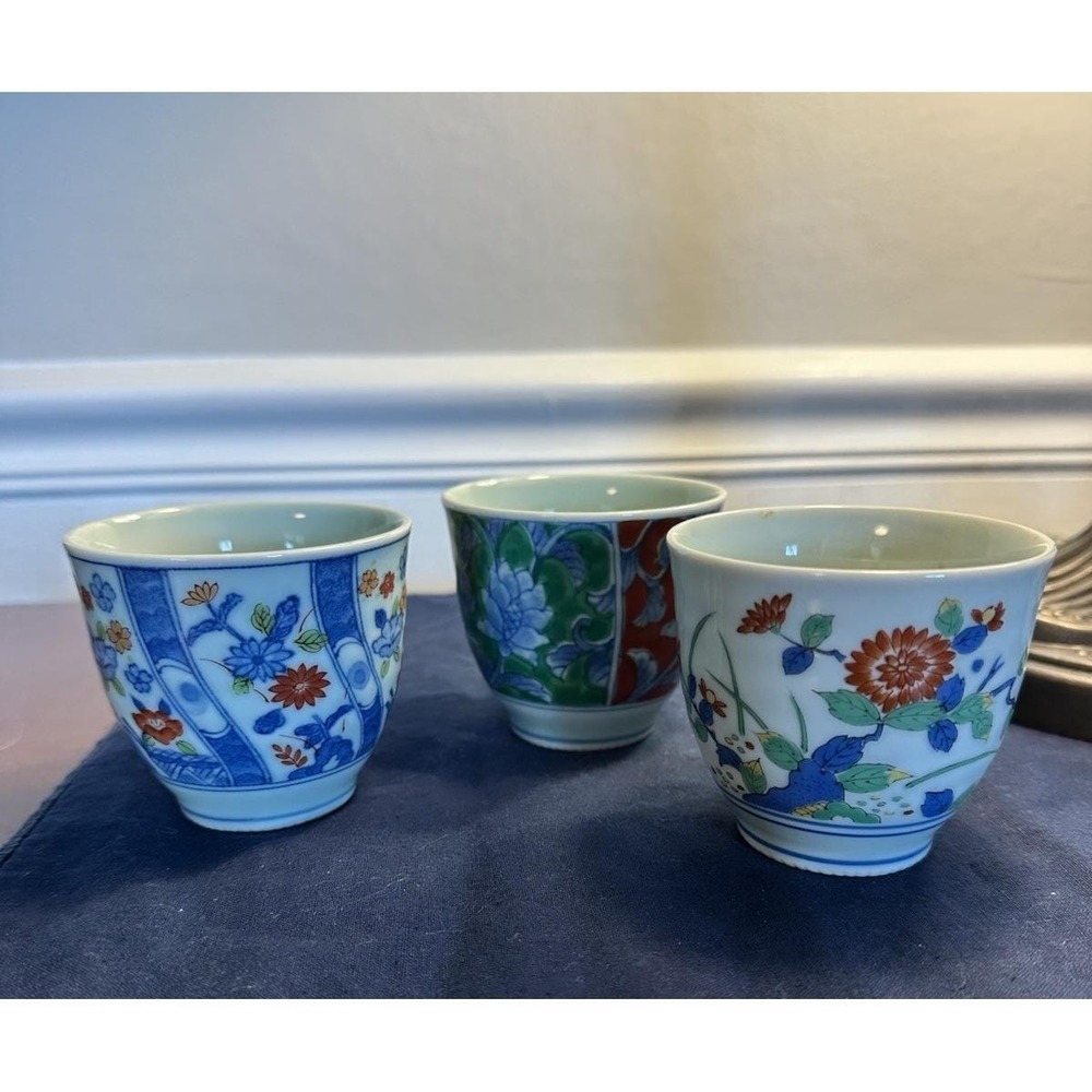 Lot of 3 Japanese Porcelain Tea Cups Yunomi Floral Hand‎ Painted